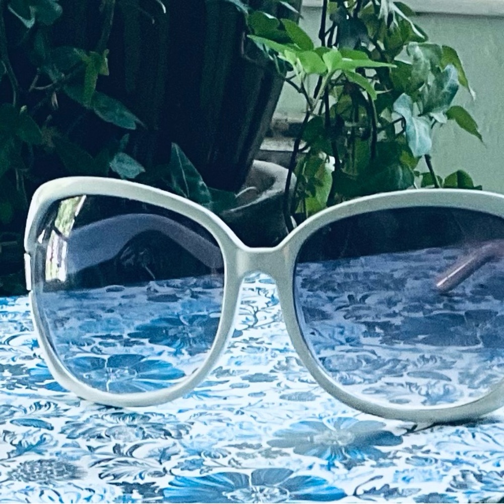 DOLCE & GABANNA WRAP OVERSIZED SUNGLASSES